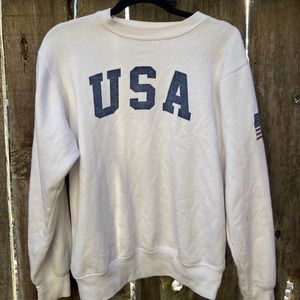 usa brandy melville crewneck